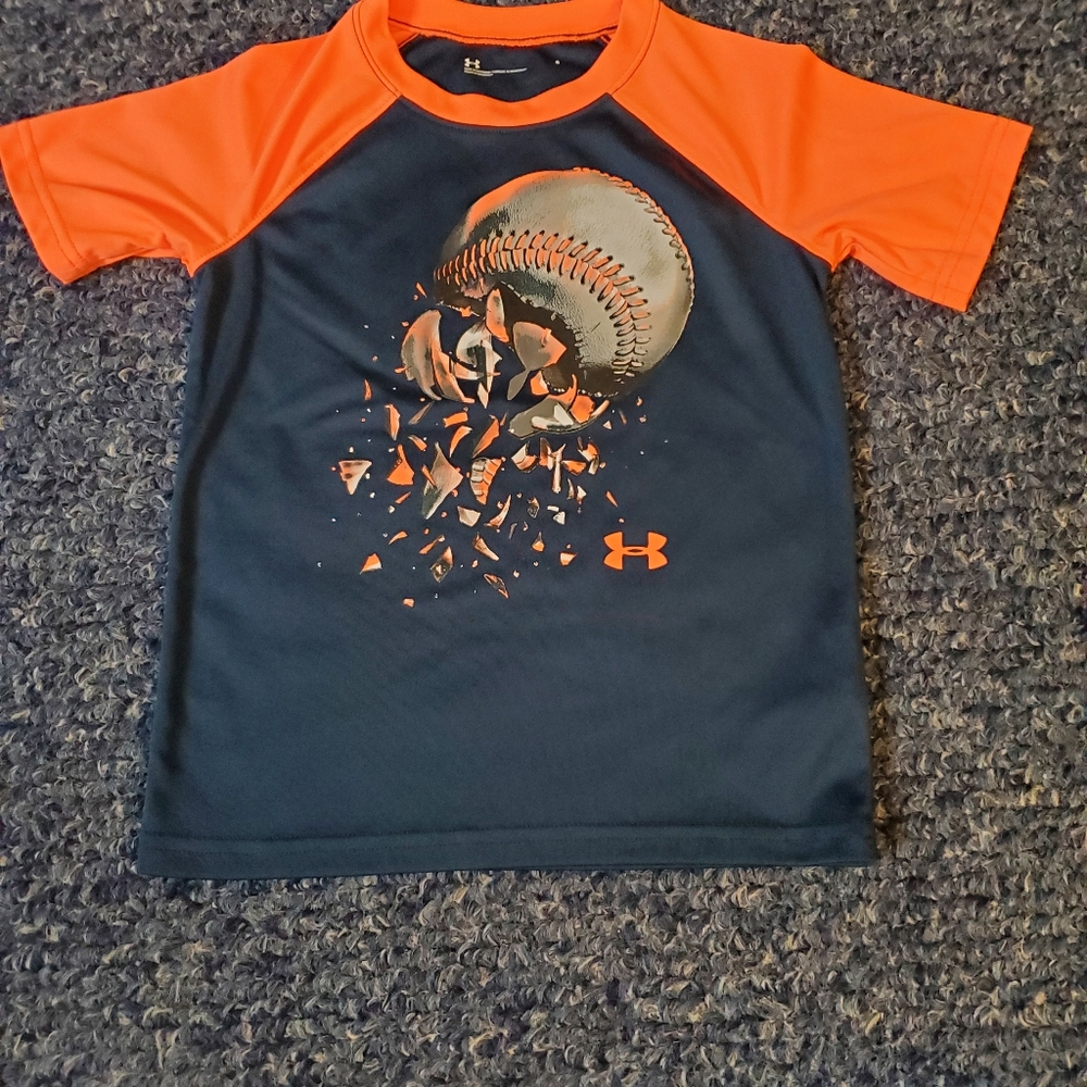 Under Armour size 6 t-shirt